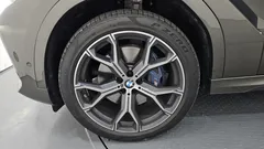 2023 BMW X6 xDrive40i M Sport, 연금색 — фото 5