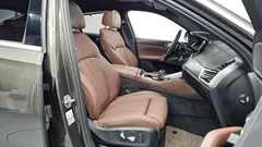 2023 BMW X6 xDrive40i M Sport, 연금색 — фото 11