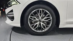 2022 Kia K5 2.0, белый — фото 5