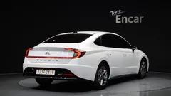 2022 Hyundai Sonata 2.0 — фото 2