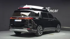 2022 Kia Carnival Diesel 7-Seater Hi-Limousine — фото 2
