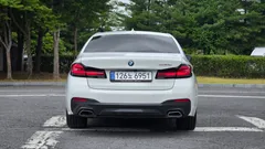 2022 BMW 5-Series 530e M Sport — фото 4