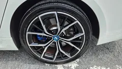 2022 BMW 5-Series 530e M Sport — фото 5