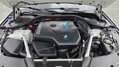 2022 BMW 5-Series 530e M Sport — фото 6