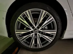 2022 Audi A6 45 TDI Quattro Premium — фото 5