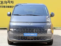 2023 Hyundai Staria Tourer 11-Seater — фото 3