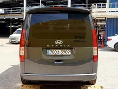 2023 Hyundai Staria Tourer 11-Seater — фото 4