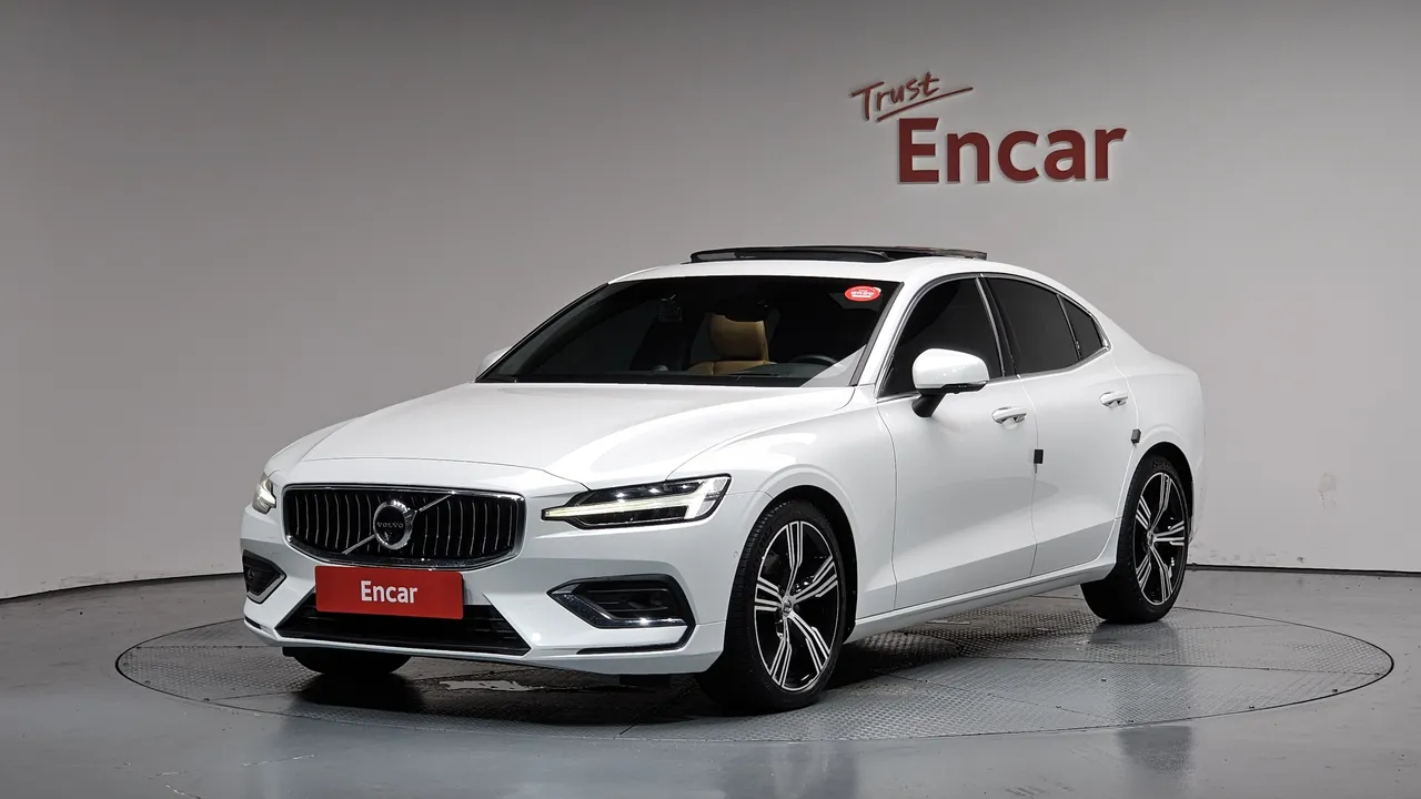 2022 Volvo S60 B5 Inscription