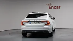 2022 Volvo S60 B5 Inscription, белый — фото 4