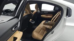 2022 Volvo S60 B5 Inscription, белый — фото 12