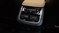 2022 Volvo S60 B5 Inscription, белый — фото 19