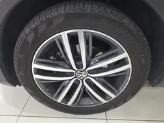 2023 Volkswagen Tiguan 2.0 TDI Prestige — фото 20