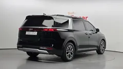 2023 Kia Carnival Diesel 9-Seater Prestige — фото 2