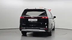 2023 Kia Carnival Diesel 9-Seater Prestige — фото 4