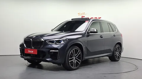 2022 BMW X5 M50i