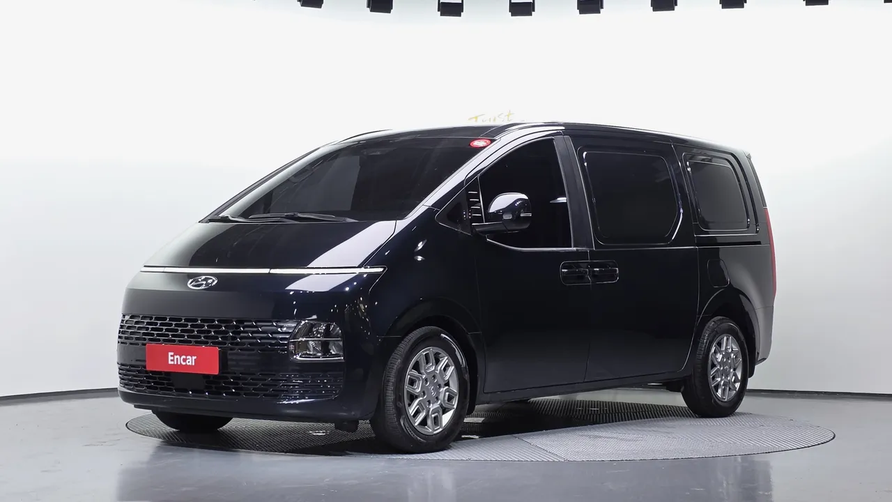 2022 Hyundai Staria Cargo 3-Seater