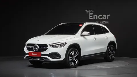 2021 Mercedes-Benz GLA-Class GLA220
