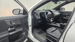 2021 Mercedes-Benz GLA-Class GLA220, белый — фото 10