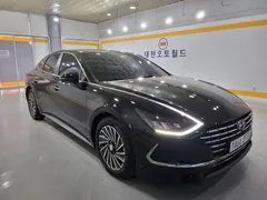 2023 Hyundai Sonata Premium Plus — фото 2