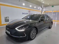 2023 Hyundai Sonata Premium Plus — фото 3