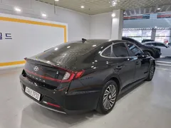 2023 Hyundai Sonata Premium Plus — фото 6