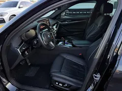 2022 BMW 5-Series 530i M Sport Package — фото 5