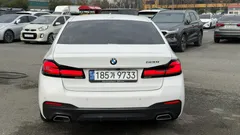 2023 BMW 5-Series 520i M Sport — фото 4