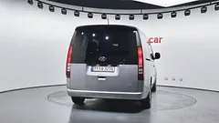 2023 Hyundai Staria Tourer 11-Seater — фото 4