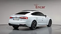 2021 Audi A5 40 TFSI Quattro Premium Sportback, белый — фото 2