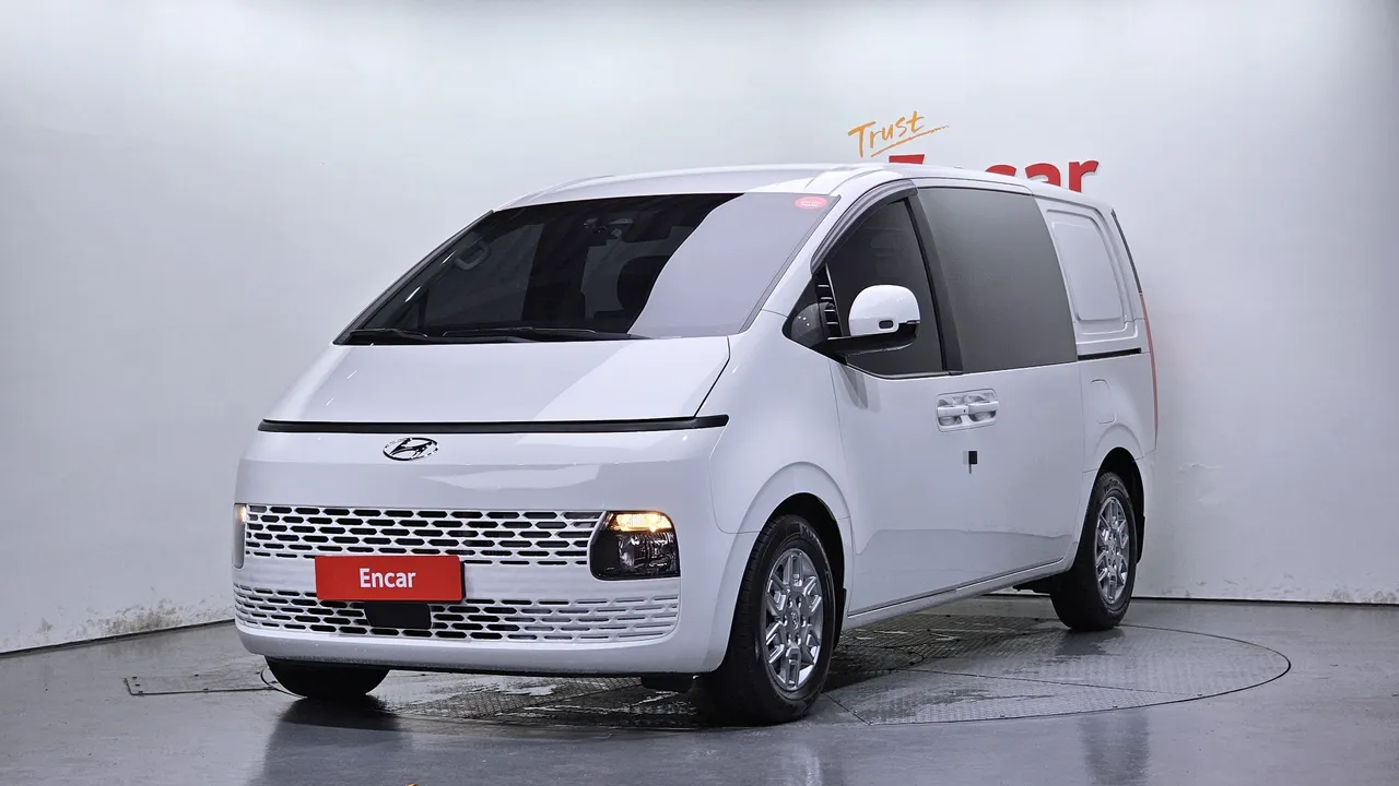 2022 Hyundai Staria Cargo 5-Seater