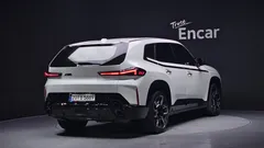 2023 BMW XM 4.4, белый — фото 2