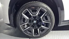 2023 BMW XM 4.4, белый — фото 5