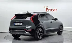 2022 Kia Niro Signature — фото 2