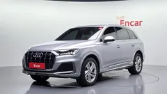 2021 Audi Q7 45 TDI Quattro Premium, серо-серебристый — фото 1