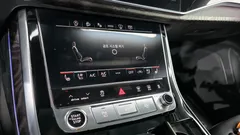 2021 Audi Q7 45 TDI Quattro Premium, серо-серебристый — фото 18
