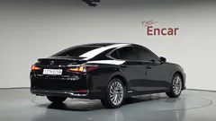 2021 Lexus ES Executive, чёрный — фото 2