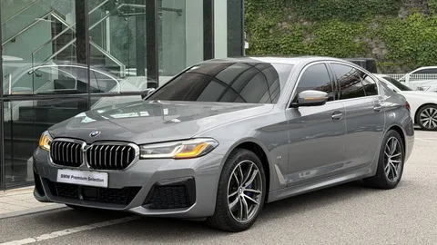 2023 BMW 5-Series 523d M Sport