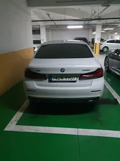 2023 BMW 5-Series 530i xDrive Luxury — фото 4