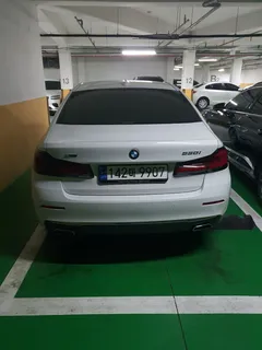 2023 BMW 5-Series 530i xDrive Luxury — фото 6