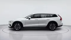 2023 Volvo V60 B5 Ultimate AWD, белый — фото 3
