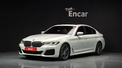 2022 BMW 5-Series 520i M Sport — фото 1