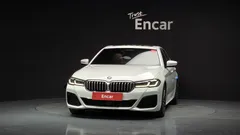 2022 BMW 5-Series 520i M Sport — фото 3