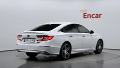 2022 Honda Accord 2.0 Hybrid Touring, белый — фото 2
