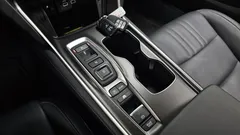 2022 Honda Accord 2.0 Hybrid Touring, белый — фото 9