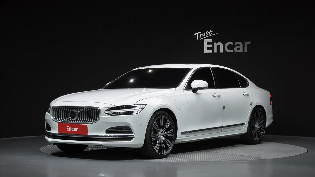 2023 Volvo S90 T8 AWD Ultimate Bright