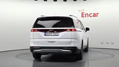 2023 Kia Carnival Diesel 9-Seater Prestige — фото 4