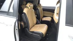 2023 Kia Carnival Diesel 9-Seater Prestige — фото 11