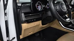 2023 Kia Carnival Diesel 9-Seater Prestige — фото 13