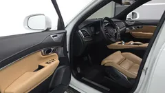 2022 Volvo XC90 T8 Ultimate Bright Hybrid — фото 10