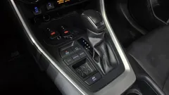 2022 Toyota RAV4 2.5 2WD Hybrid, белый — фото 9